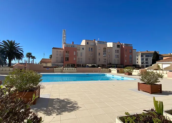 Studio Centre Port Avec Piscine Residence Port Richelieu